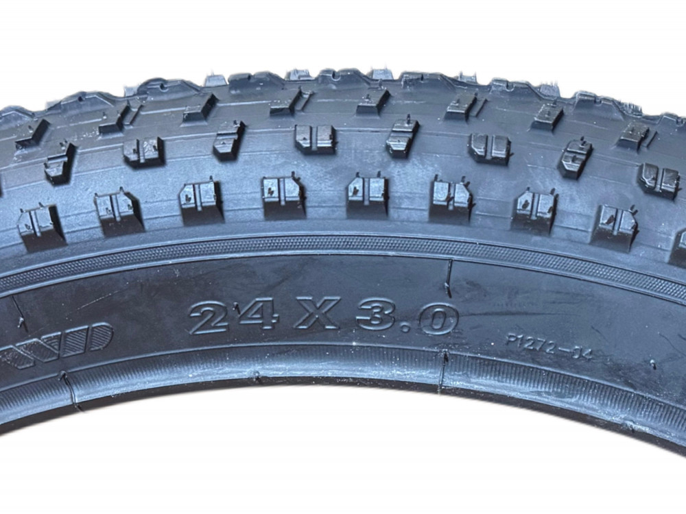 Покрышка Compass 24*3,0 Plus P-1272, код 41805